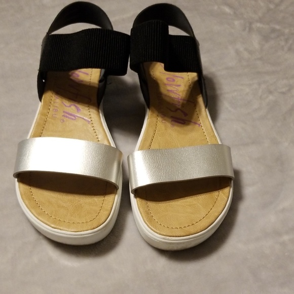 blowfish boss sandals